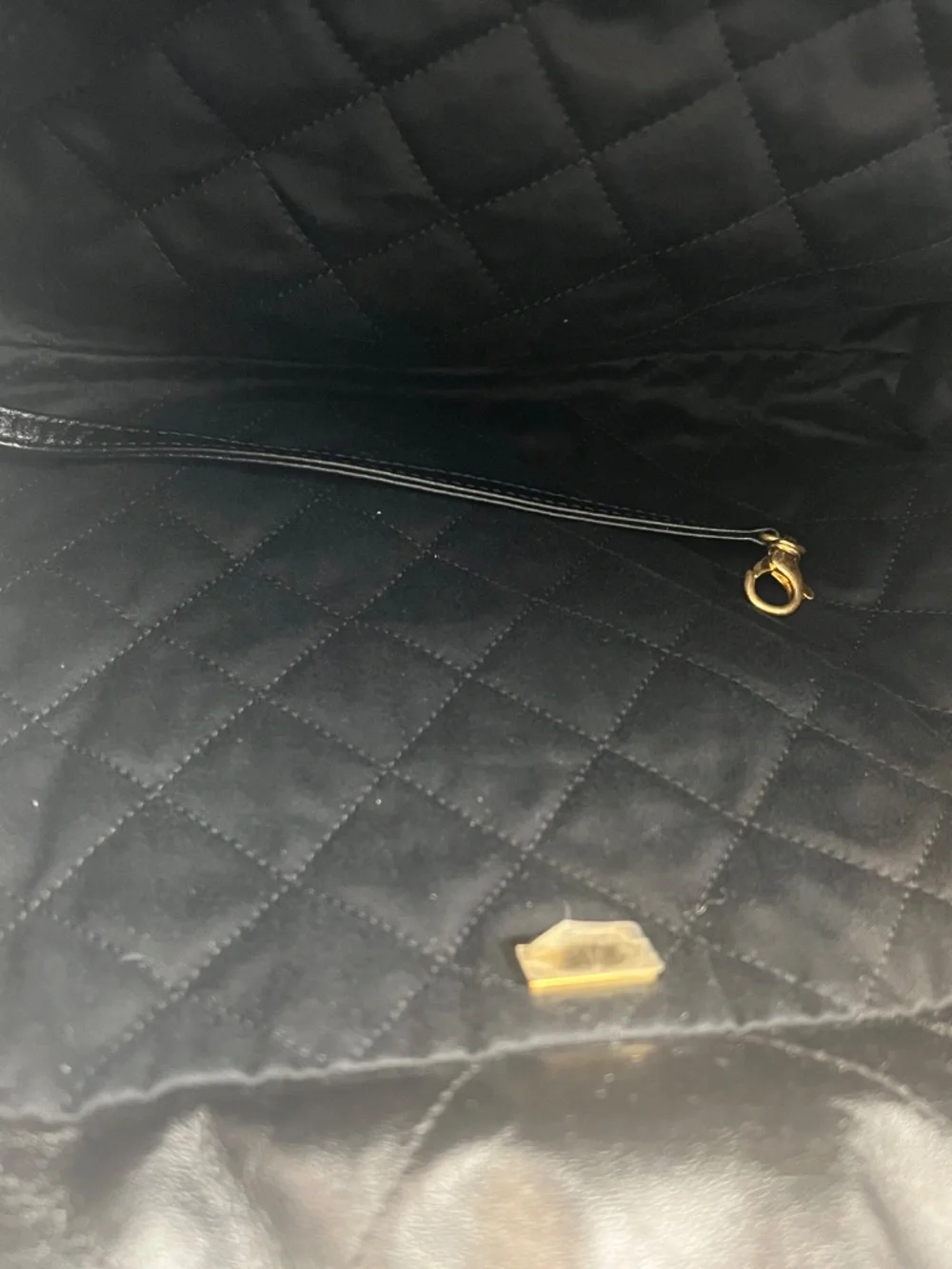 CHANEL Calfskin Quilted Chanel 22 Black